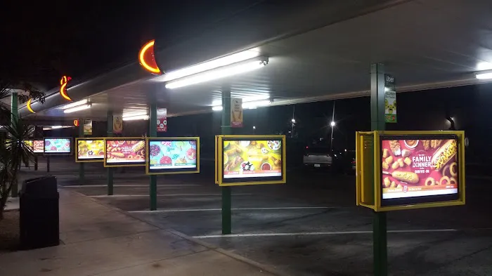 Sonic Drive-In Picture 2