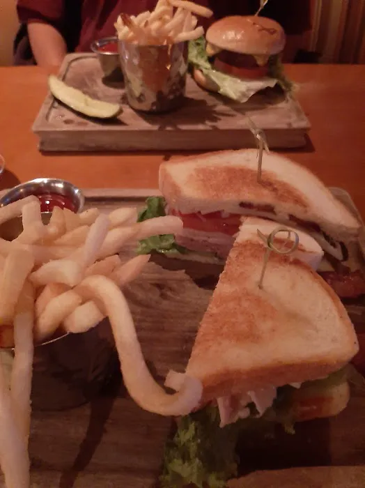 The Lobby Grill Picture 2