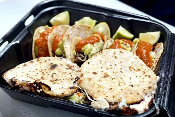 Charlie's Tacos Picture 7