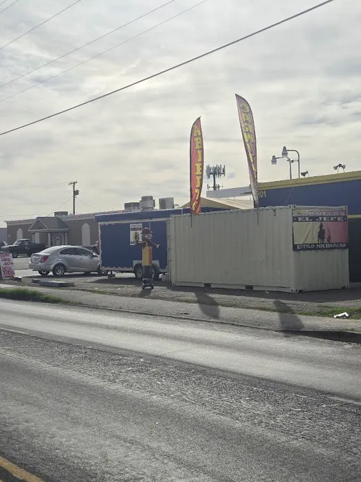 Carnitas El Jefe Picture 6