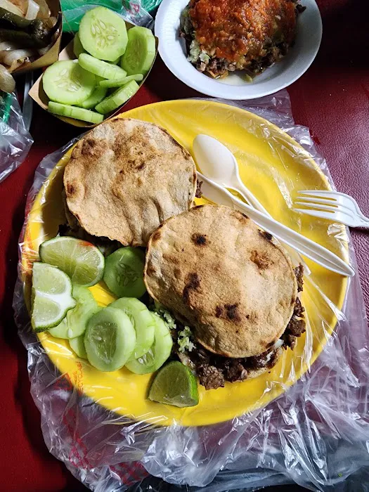 Taquería El Compadre (LA CARRETA) Picture 2