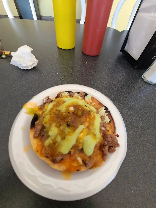 Taquería El Compadre (LA CARRETA) Picture 4