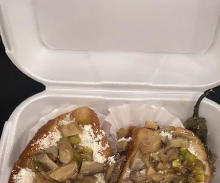 Los Kikirys Hot Dogs