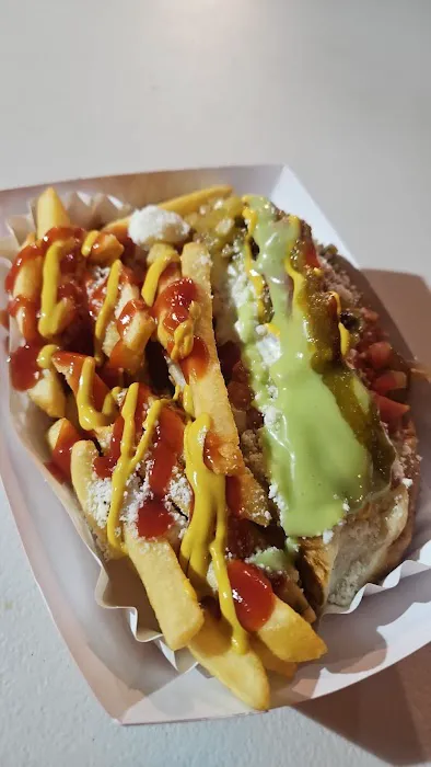 Los Kikirys Hot Dogs Picture 4