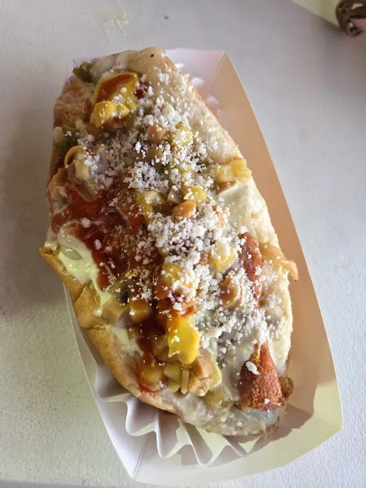 Los Kikirys Hot Dogs Picture 5