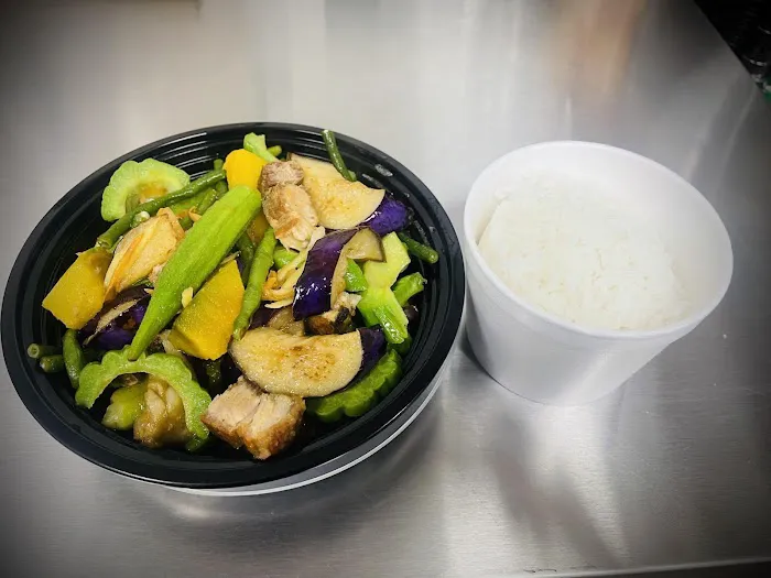 Manong Tomas Pinoy Kitchen Picture 4