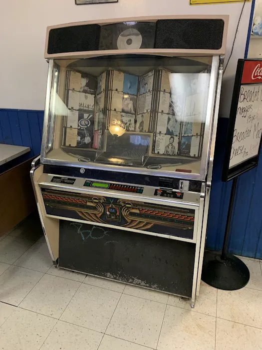 Q's Fish & Chips Picture 9