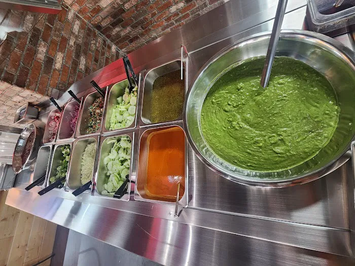 Tacos Los Vales Picture 9