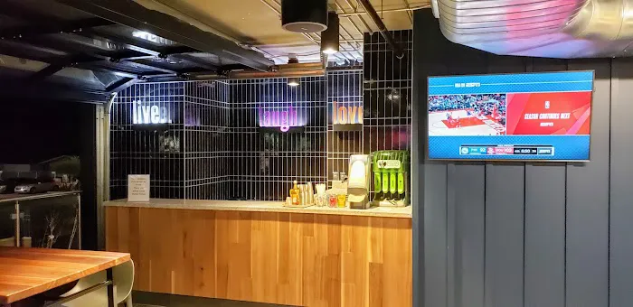 On Ash Tap Room Picture 3