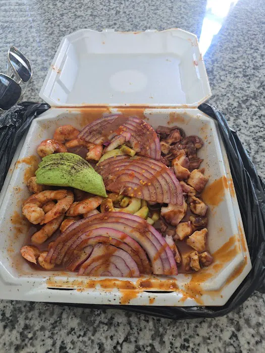 Mariscos La Capi Picture 7