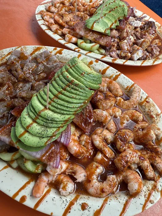 Mariscos La Capi Picture 10