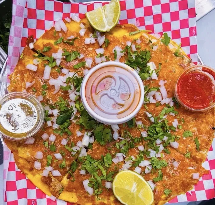 Buenos Tacos LLC Picture 8