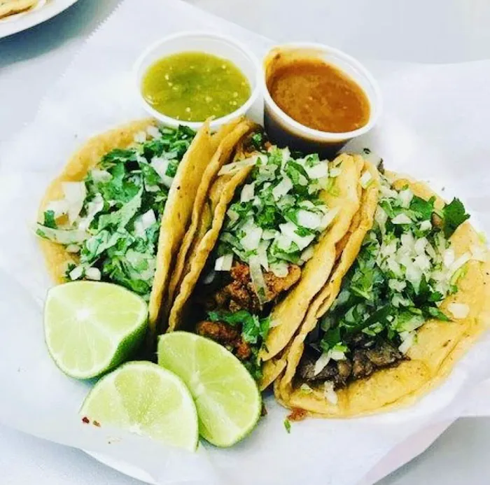 Buenos Tacos LLC Picture 7