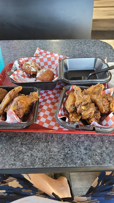 ATL Wings MARYVALE (DRIVETHRU) Picture 10