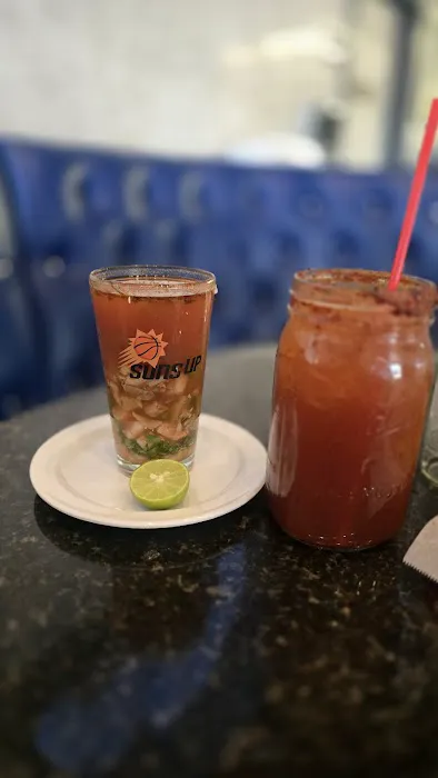 Mariscos El Cochorit Picture 7