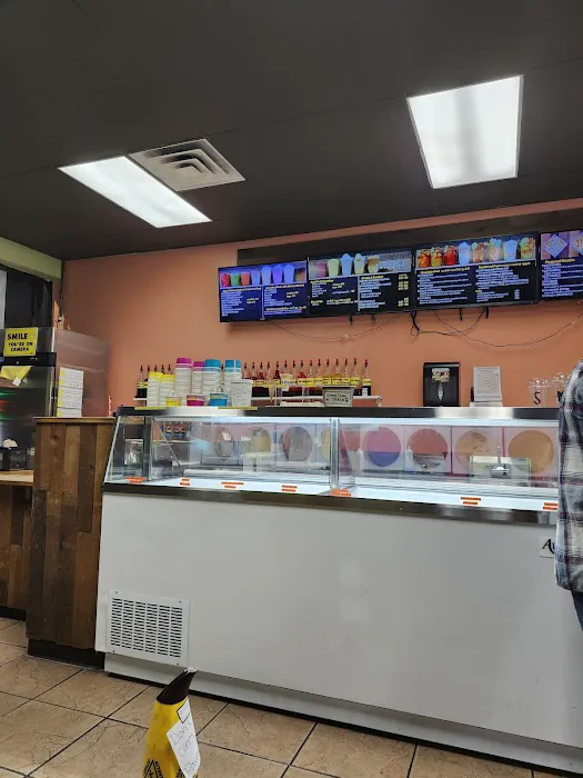 Water and Ice: 40th & Thomas Picture 9