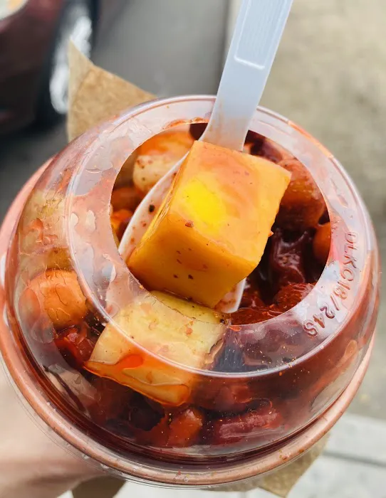 Water and Ice: 40th & Thomas Picture 5