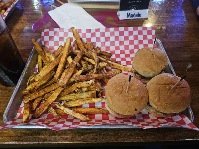 University Sports Grill Picture 3