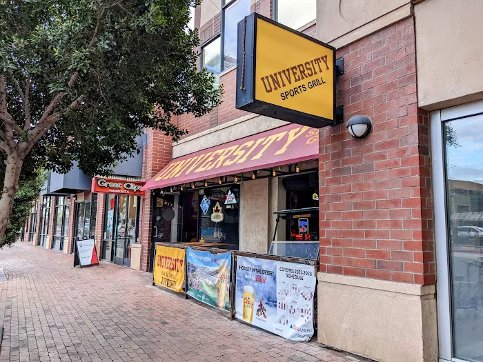 University Sports Grill Picture 9