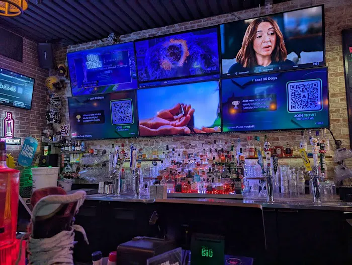 University Sports Grill Picture 5