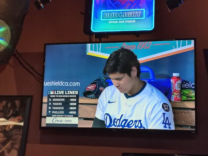 University Sports Grill Picture 6