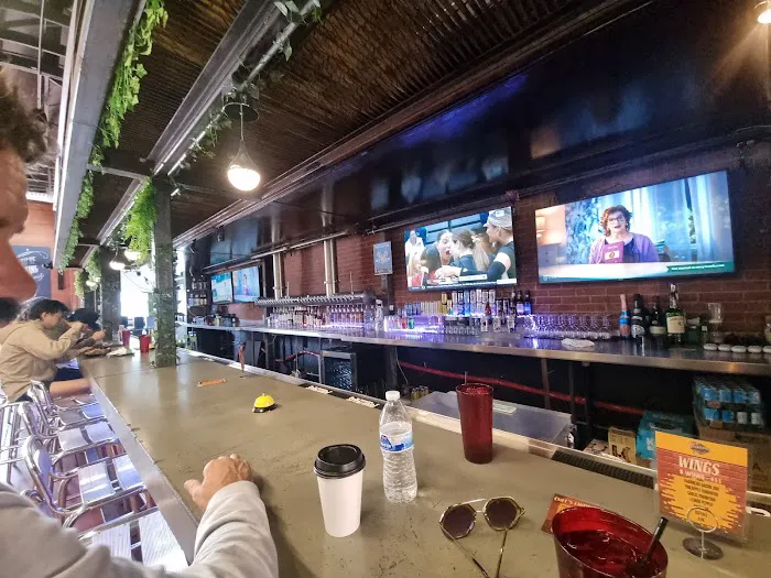 Flavor Eatery and Lounge Picture 6