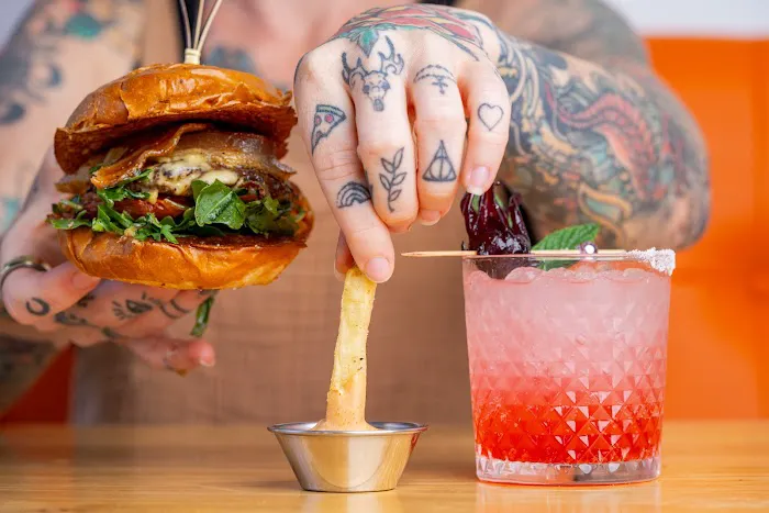 Sexy Burger Picture 8