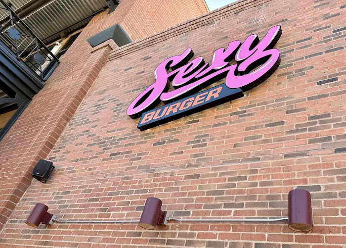 Sexy Burger Picture 3