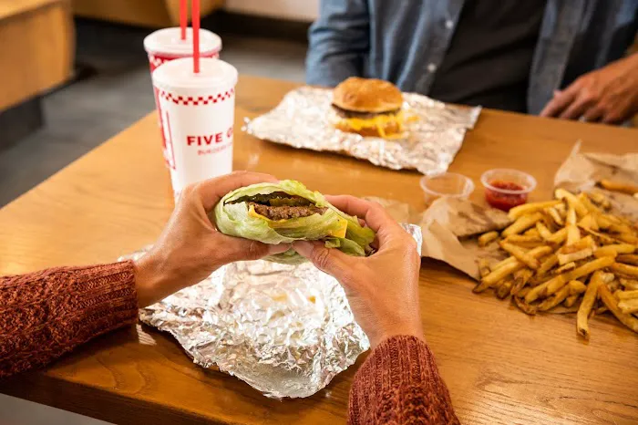 Five Guys Picture 7
