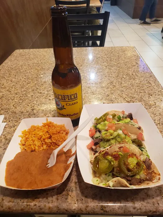 Santa Madre Taco Shop Picture 6