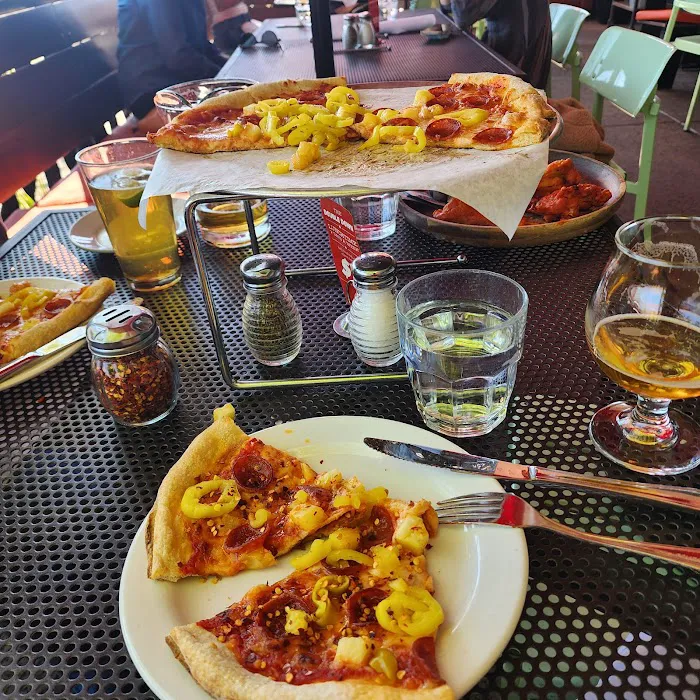 Federal Pizza Picture 9