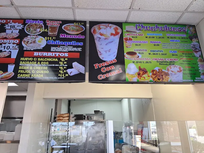 La Pasadita Hot Dogs Picture 4