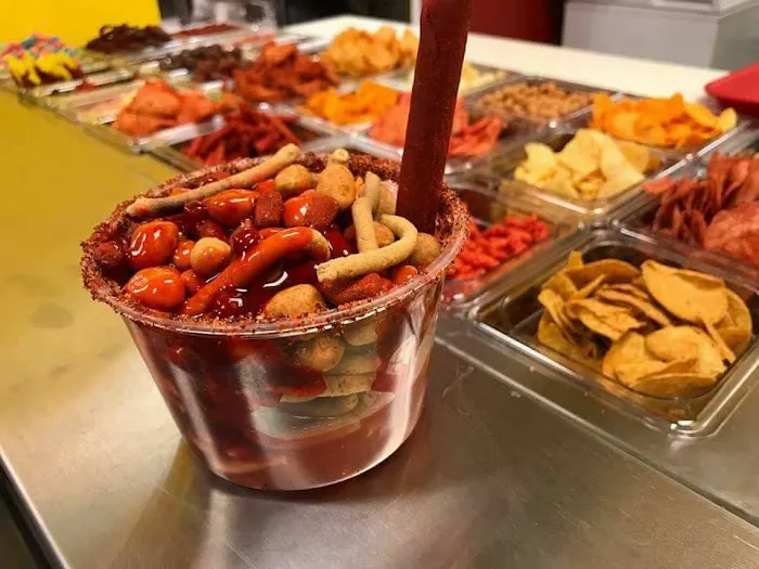 La Pasadita Hot Dogs Picture 2