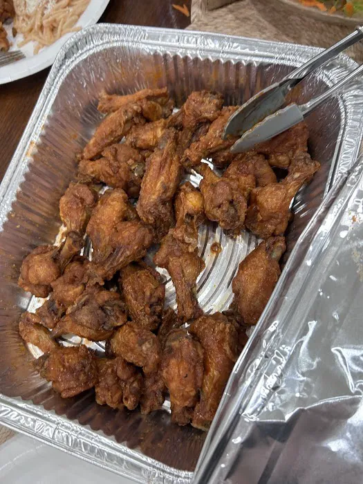Long Wongs Hot Wings & Pizza Picture 1