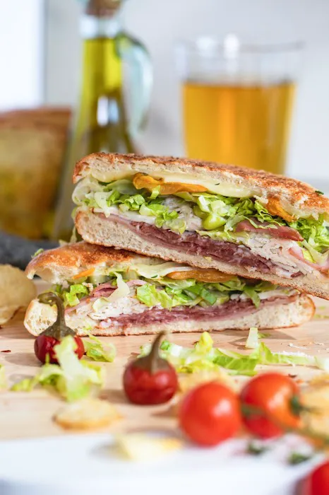 Sauce Pizza & Wine Picture 5