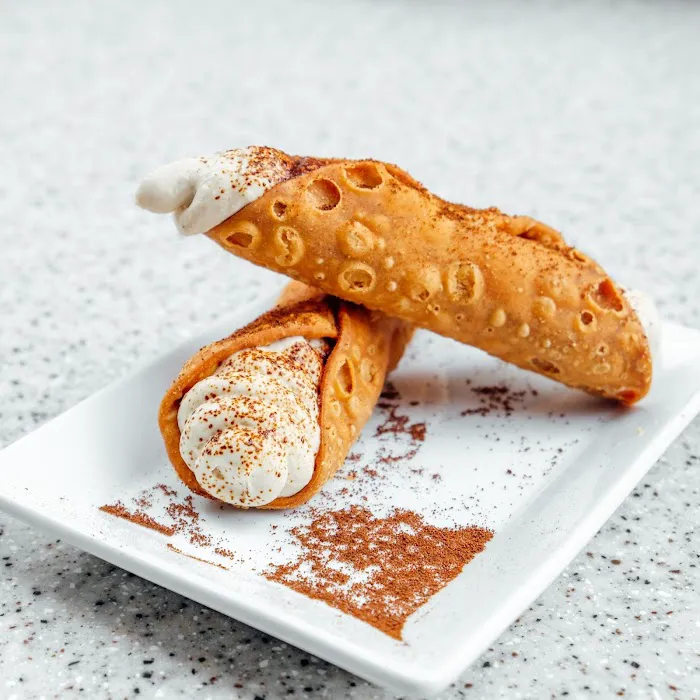 Sauce Pizza & Wine Picture 8