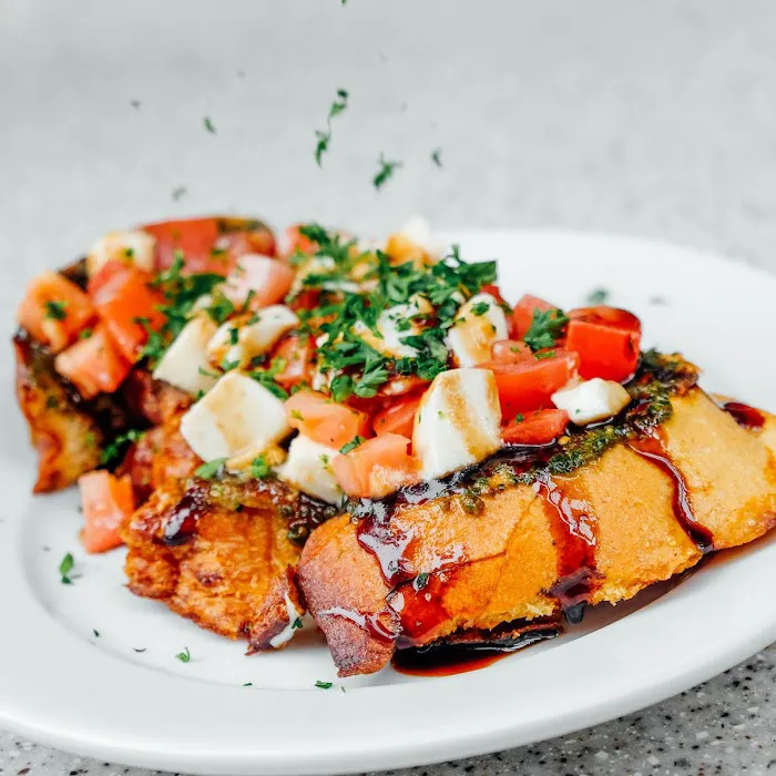 Sauce Pizza & Wine Picture 4