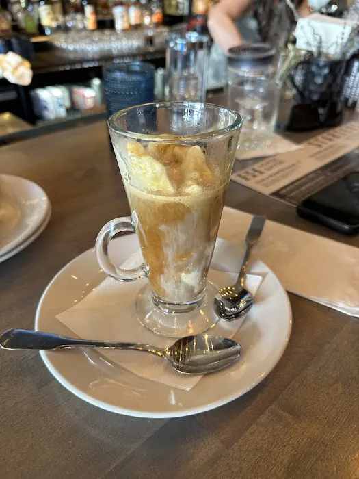 Horse & Hyde Picture 7