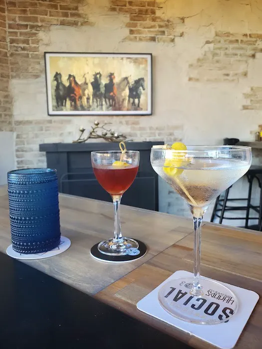 Horse & Hyde Picture 10