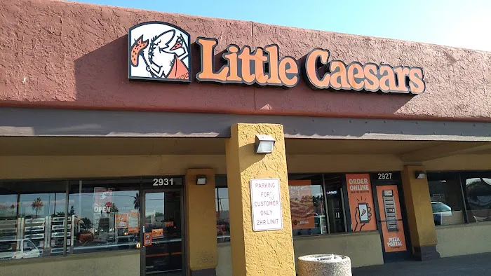 Little Caesars Pizza Picture 7