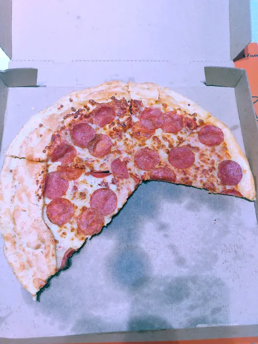 Little Caesars Pizza Picture 5