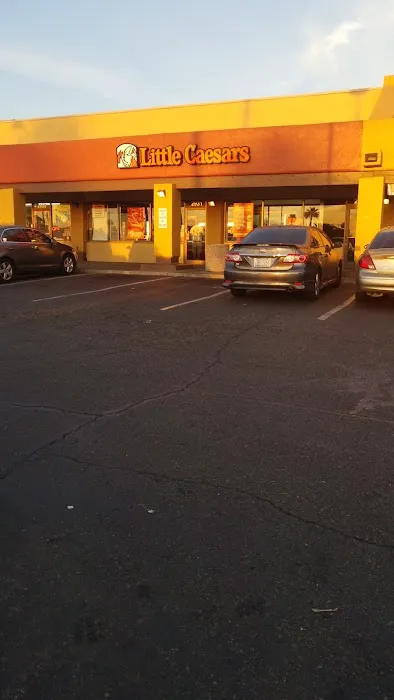 Little Caesars Pizza Picture 6