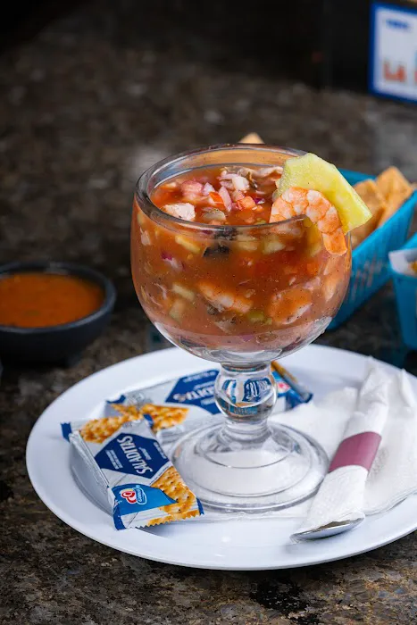 Mariscos La Phoenikera Picture 4