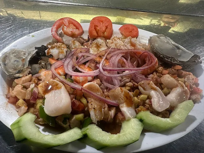 Mariscos La Phoenikera Picture 5
