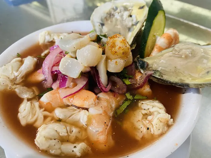 Mariscos y Mas