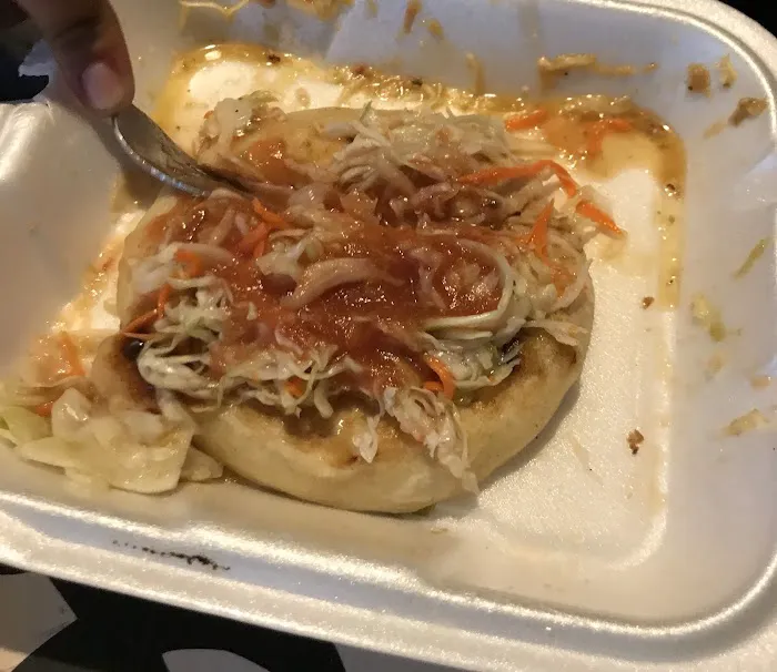Pupusas Doña Mary Picture 5