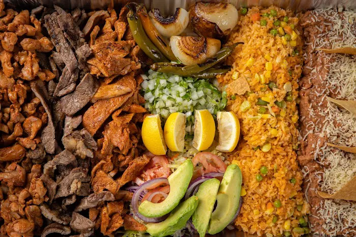 Salsitas tacos Al carbon Picture 10