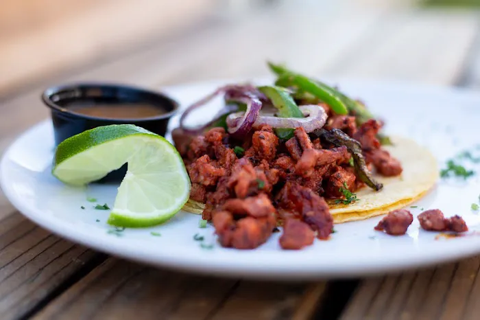 Tacos & Mas Picture 5