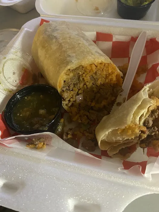 Tacos & Mas Picture 4