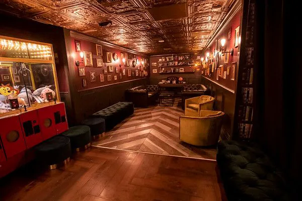 One One Bar Picture 5